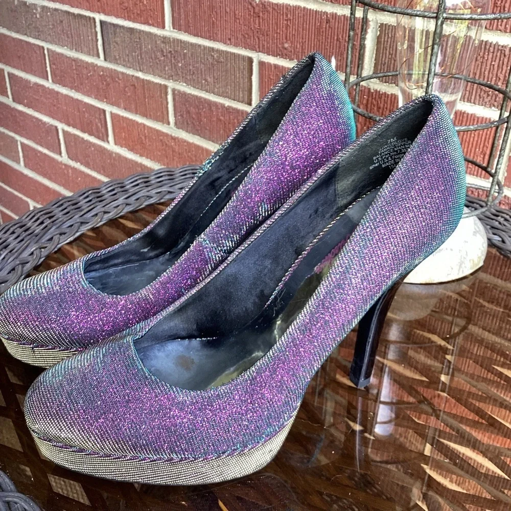 Nine & Company Iridescent Purple Stiletto Heels Size 7